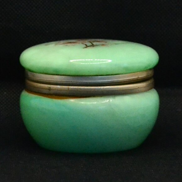 Vintage Light Green Italien Alabaster Trinket Holder With Cherry Blossom Lid - Picture 1 of 3